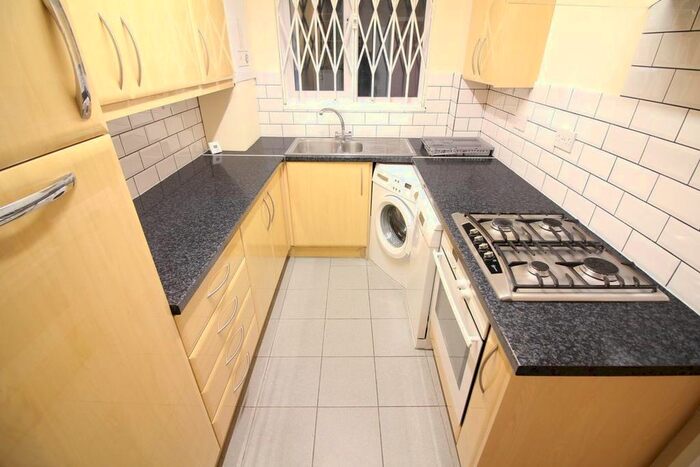2 Bedroom Flat To Rent In Regina Road, Southall, UB2