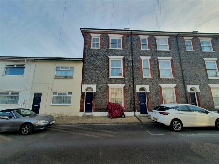 1 Bedroom Flat To Rent In Victoria Street, Gosport, PO12