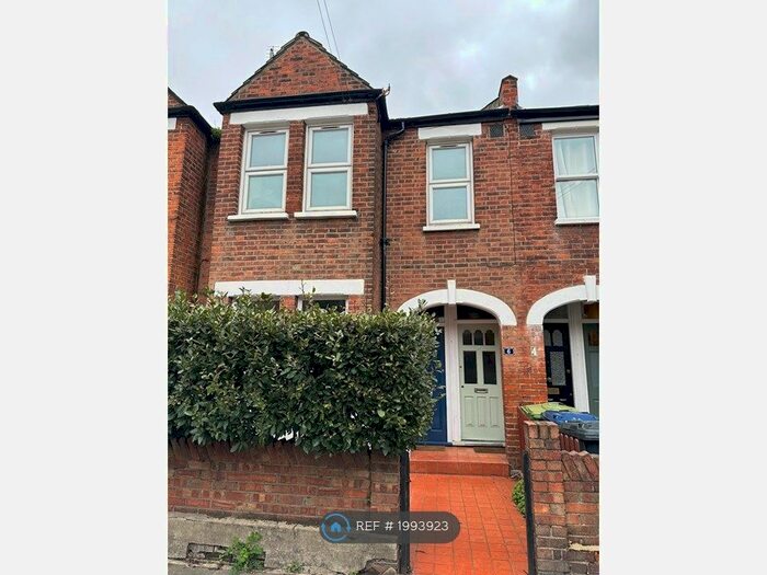 2 Bedroom Flat To Rent In Chiswick, London, W4