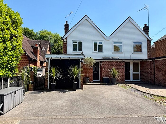 4 Bedroom Semi-Detached House For Sale In Mafeking Road, Wraysbury, Staines-Upon-Thames, Berkshire, TW19