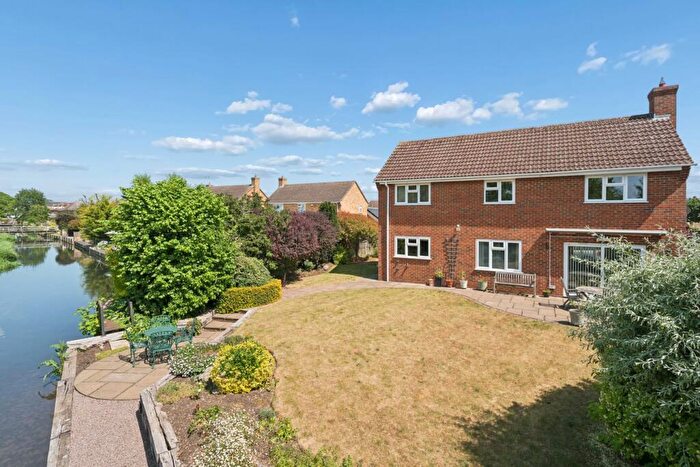 4 Bedroom Detached House For Sale In Ivel Close, Langford, Biggleswade, SG18