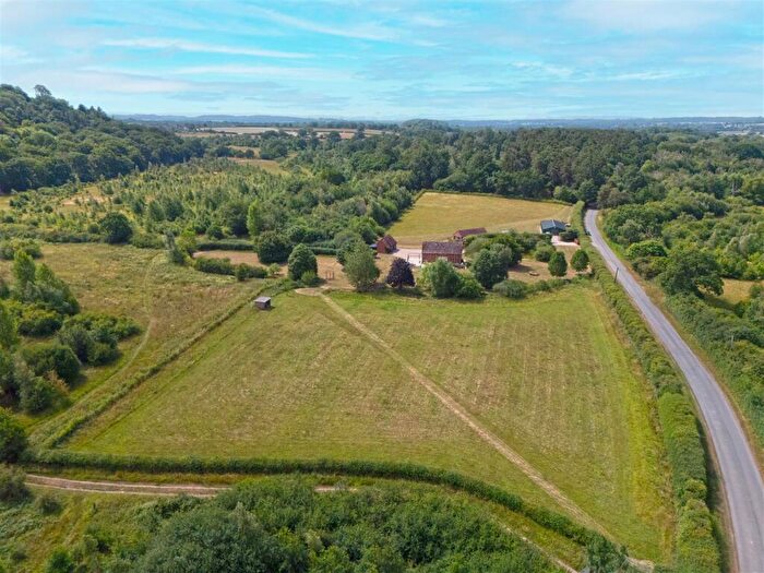 5 Bedroom Character Property For Sale In Morton Bagot - Multi Generational Living, B80