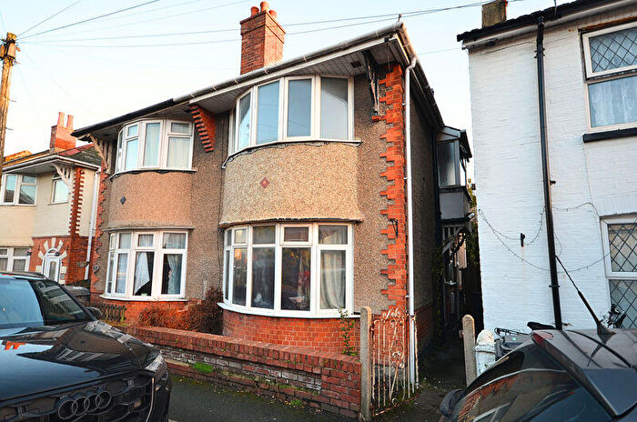 3 Bedroom Semi-Detached House To Rent In Spring Road, Bournemouth, BH1