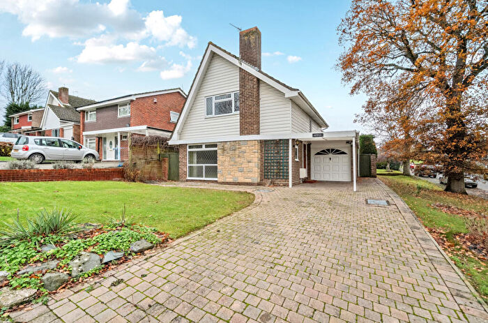 2 Bedroom Detached House For Sale In Hemwood Road, Windsor, Berkshire, SL4