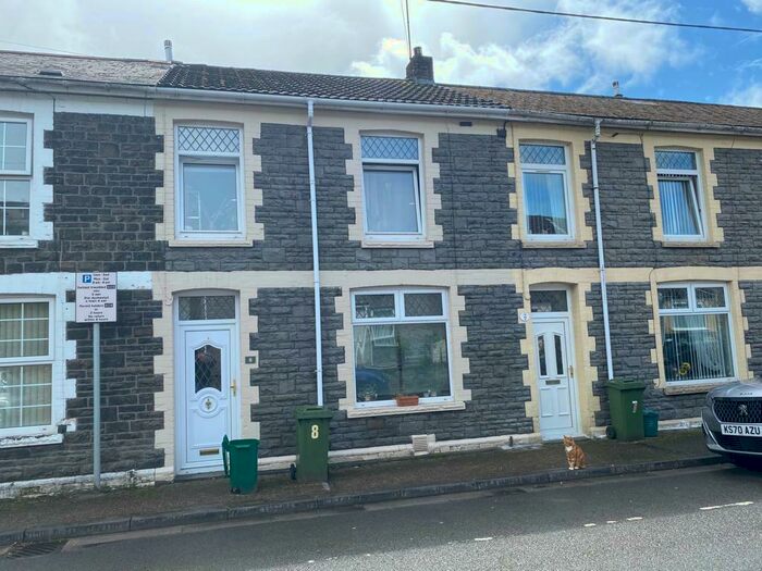 3 Bedroom House To Rent In Llwynmadoc Street, Pontypridd, CF37