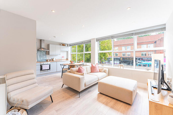 1 Bedroom Flat For Sale In Birmingham Road, Sutton Coldfield, B72
