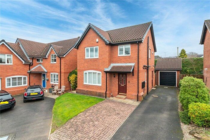 3 Bedroom Detached House For Sale In Grange Park Drive, Morley, Leeds, West Yorkshire, LS27