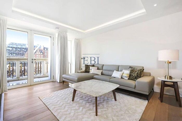 2 Bedroom Flat To Rent In Temple House, Strand, London, WC2R