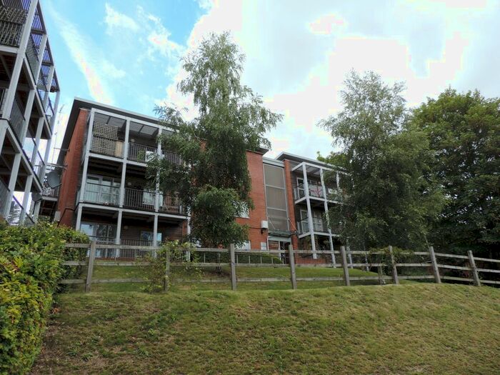 2 Bedroom Flat To Rent In Peninsula Road, Winchester, SO22