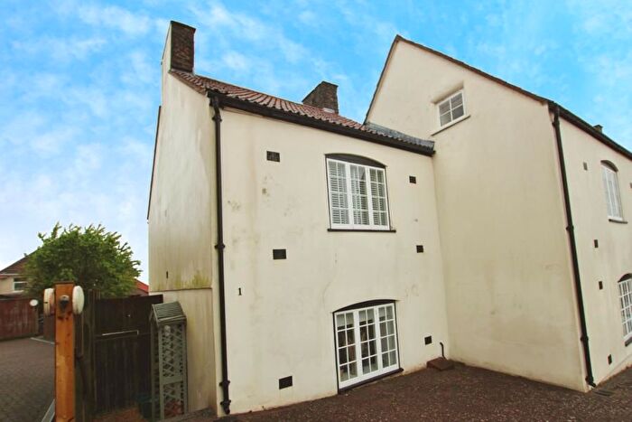 2 Bedroom End Of Terrace House To Rent In Conygre Road, Filton, BS34