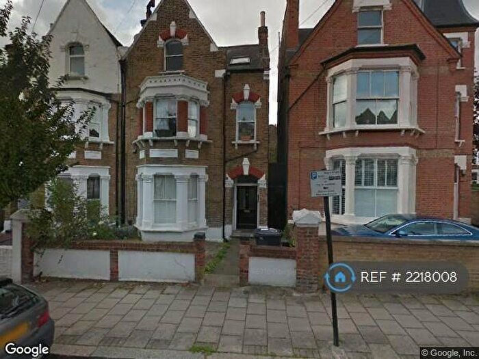 2 Bedroom Flat To Rent In Deronda Road, London, SE24