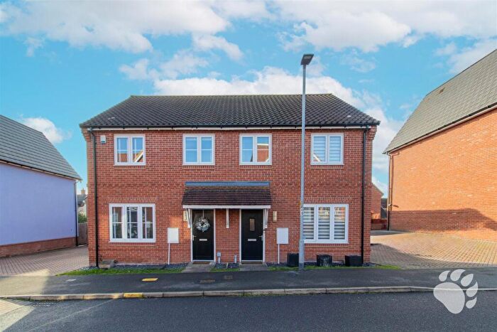 3 Bedroom House For Sale In Dulwich Avenue, Laindon, SS15