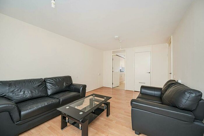 1 Bedroom Flat To Rent In Frostic Walk, , Brick Lane, London, E1