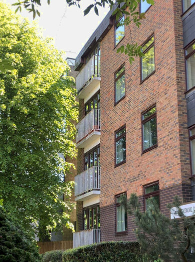 2 Bedroom Apartment To Rent In Knightswood Court, Avenue Road, London, N6