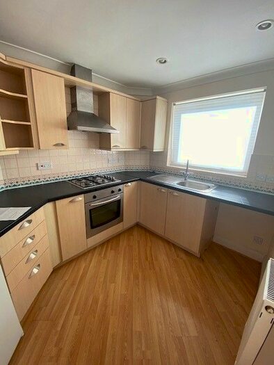 1 Bedroom Flat To Rent In Vespasian Road, Southampton, SO18