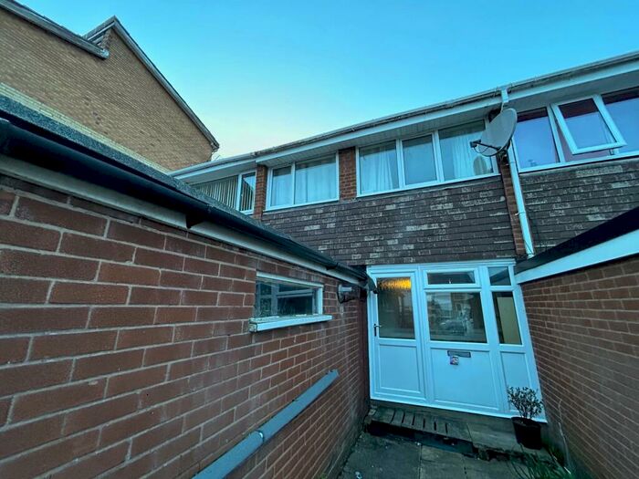 3 Bedroom Terraced House To Rent In Honeywood Drive, NG3