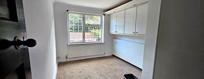 5 Bedroom Detached House To Rent In Firs Drive, Hounslow, TW5