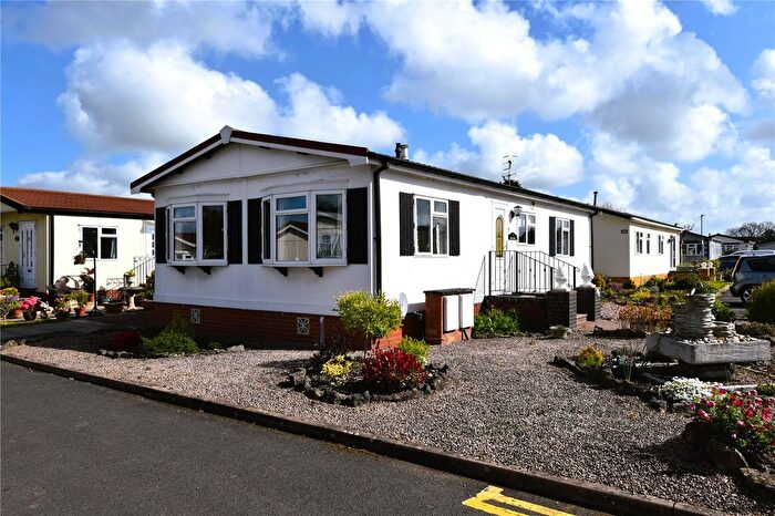 2 Bedroom Park Home For Sale In Doverdale Park Homes, Hampton Lovett, Droitwich, Worcestershire, WR9