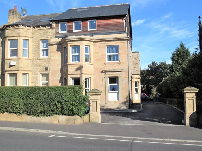 1 Bedroom Flat To Rent In Church Street, Paddock, Huddersfield, West Yorkshire, HD1