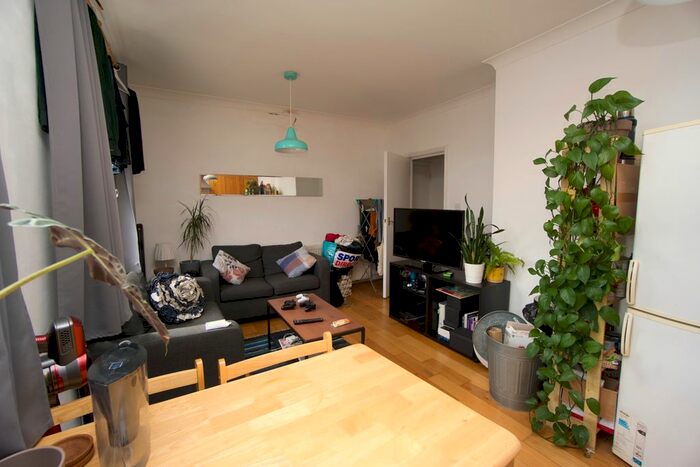 2 Bedroom Flat To Rent In Archway Road, London, N6