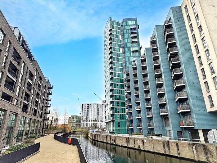 2 Bedroom Flat To Rent In George Hudson Tower, Stratford, E15
