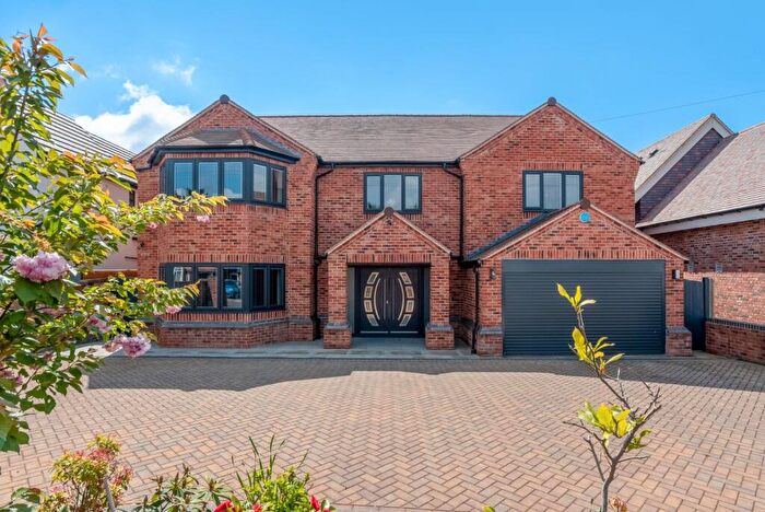 5 Bedroom Detached House For Sale In Loxley Road, Stratford-upon-Avon, CV37