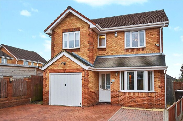 4 Bedroom Detached House For Sale In Redhill Chase, Castleford, West Yorkshire, WF10