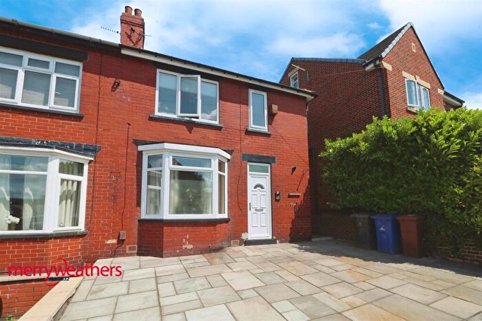 3 Bedroom Semi-Detached House For Sale In Redbrook Road, Barnsley, S75