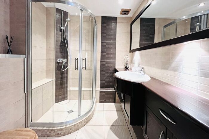 1 Bedroom Flat For Sale In Greenfell Mansions, London, SE8