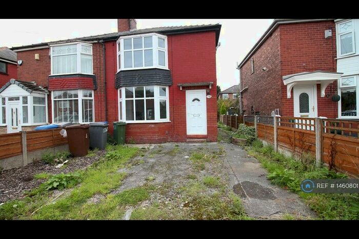 3 Bedroom Semi-Detached House To Rent In Sunnyside Road, Droylsden, Manchester, M43