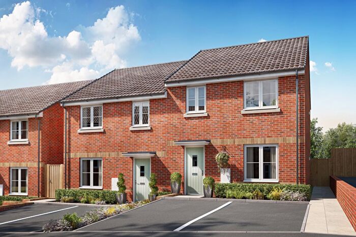 3 Bedroom Semi-Detached House For Sale In Merton Road, Taunton, TA4