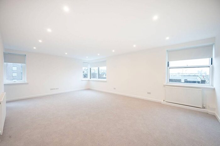 2 Bedroom Flat For Sale In Kensington Place, Hillgate Village, London, W8