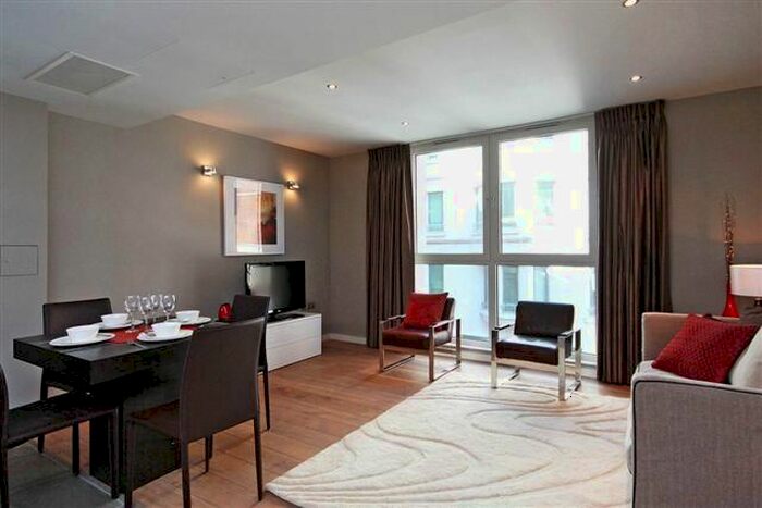 2 Bedroom Flat To Rent In Palace Place, Westminster, London, SW1E