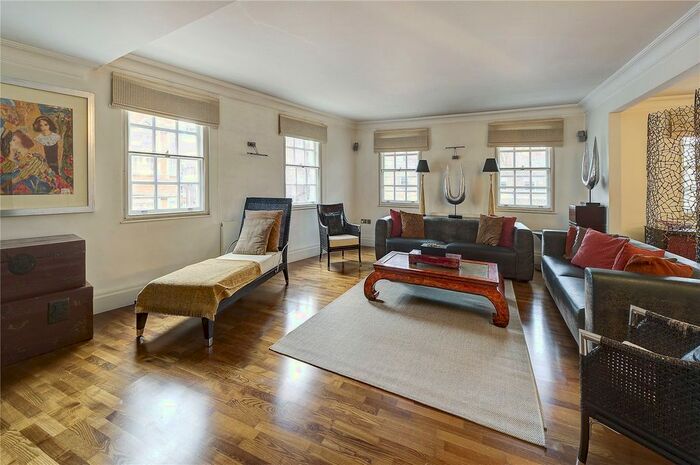 4 Bedroom Flat To Rent In Cliveden Place, Sloane Square, London, SW1W