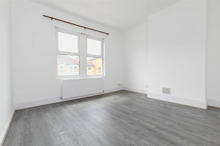 2 Bedroom Maisonette To Rent In Ringstead Road, London, SE6