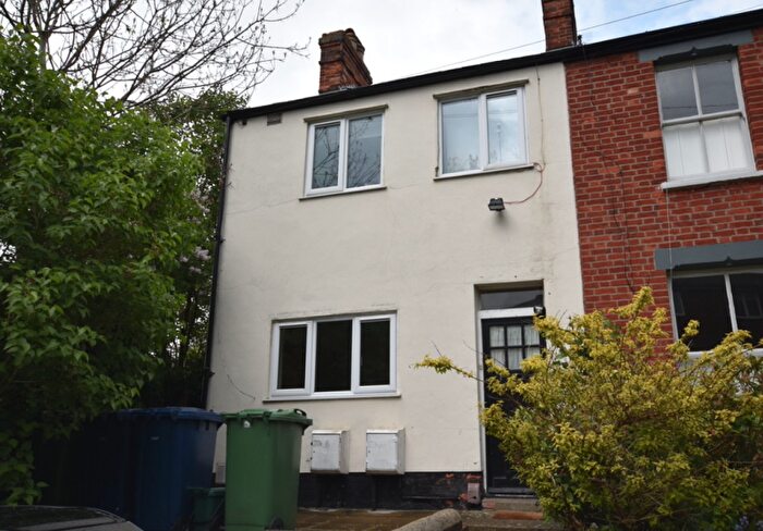 1 Bedroom Flat To Rent In Ground Floor Flat, Salegate Lane, Oxford, Oxfordshire, OX4