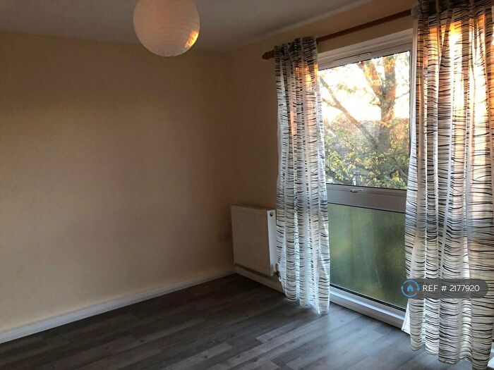 1 Bedroom Flat To Rent In Archery Close, Harrow, HA3