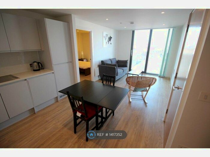 2 Bedroom Flat To Rent In Oxid House, Manchester, M1