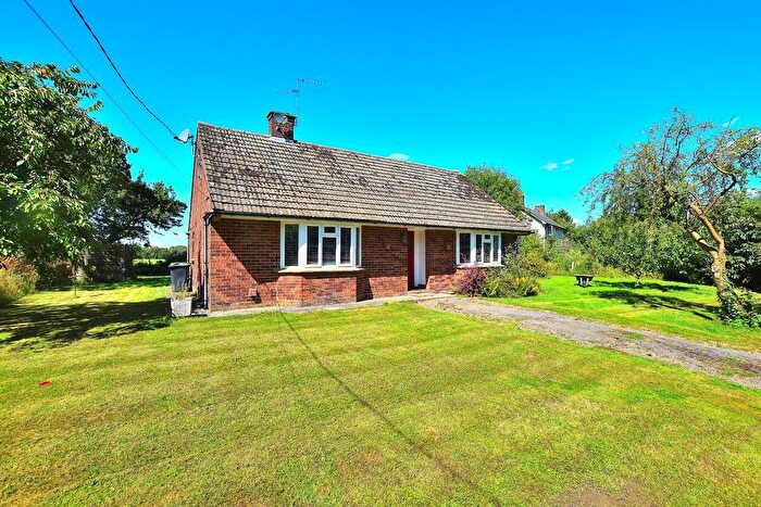 2 Bedroom Detached Bungalow To Rent In Sibleys Lane, Thaxted, Dunmow, CM6