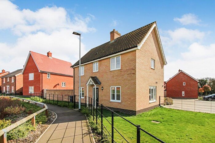 3 Bedroom End Of Terrace House To Rent In Mentmore Way, Poringland, Norwich, NR14