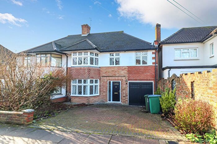 4 Bedroom Semi Detached House To Rent In Richmond Drive, Watford, WD17