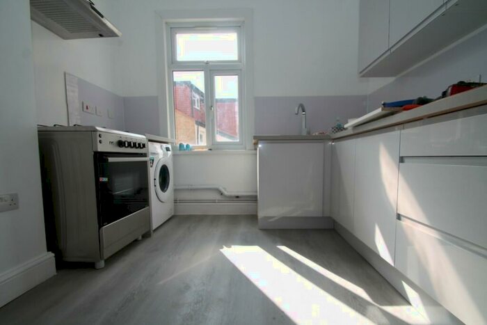 2 Bedroom Apartment To Rent In Green Street, London, E7