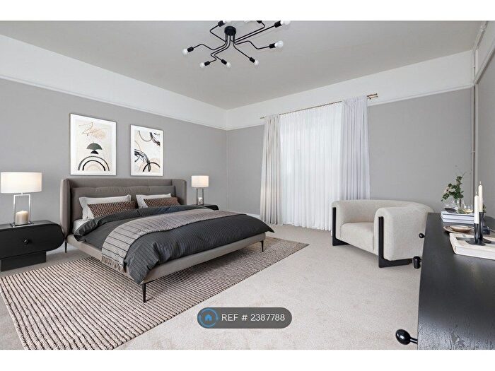 2 Bedroom Flat To Rent In Richmond Chambers, Bournemouth, BH2