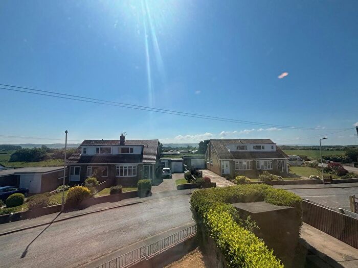 3 Bedroom Semi-Detached House For Sale In West Garth, Cayton, Scarborough, YO11