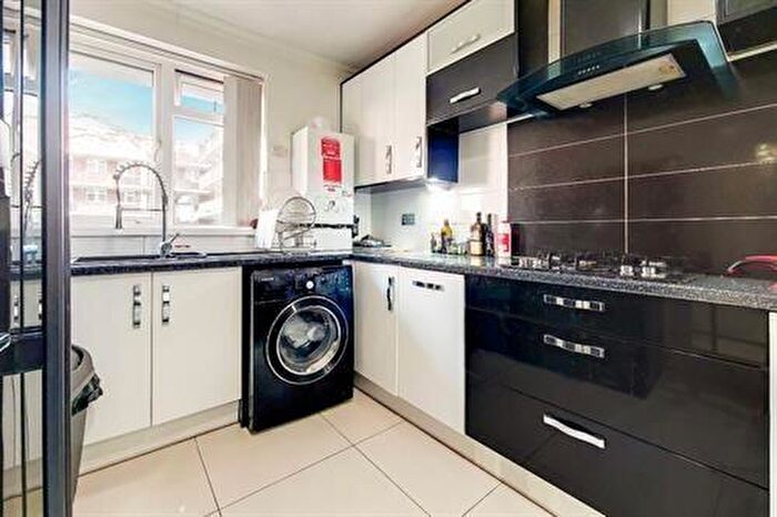 3 Bedroom Flat To Rent In Bridgeway Street, NW1