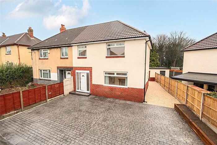 3 Bedroom Semi-detached House For Sale In Albert Road, Oulton, Leeds, West Yorkshire, LS26