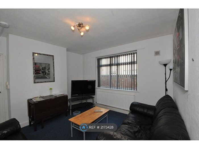 4 Bedroom Semi-Detached House To Rent In Botoner Road, Coventry, CV1