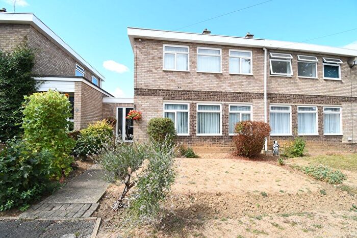3 Bedroom Semi-Detached House For Sale In Emerton Way, Wootton, Bedford, MK43