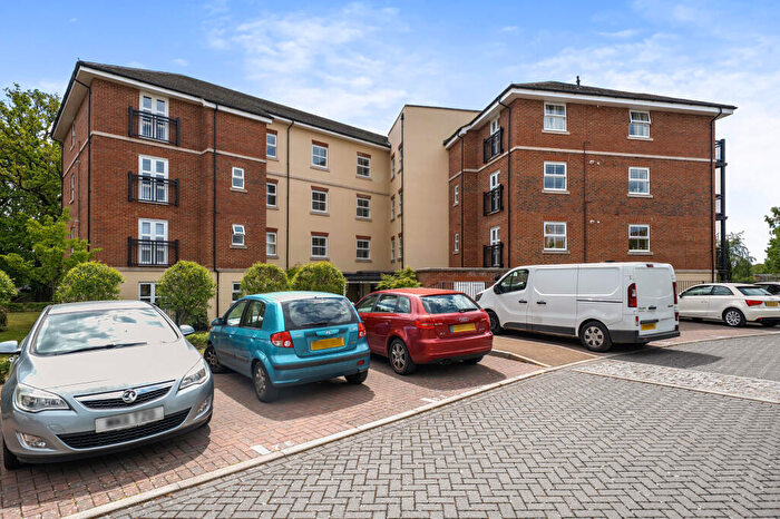 2 Bedroom Apartment For Sale In Johnson House, Honington Mews, Farnborough, GU14