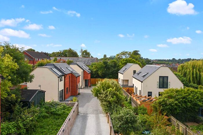 1 Bedroom Coach House To Rent In The Coach House, Sabir Court, Crescent Road, Cowley, OX4